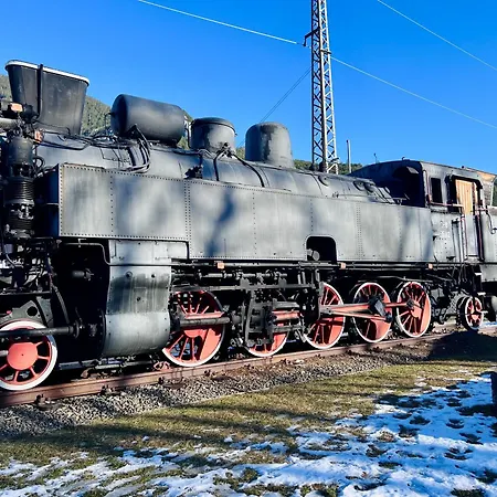 Апартаменты Joes Cozy